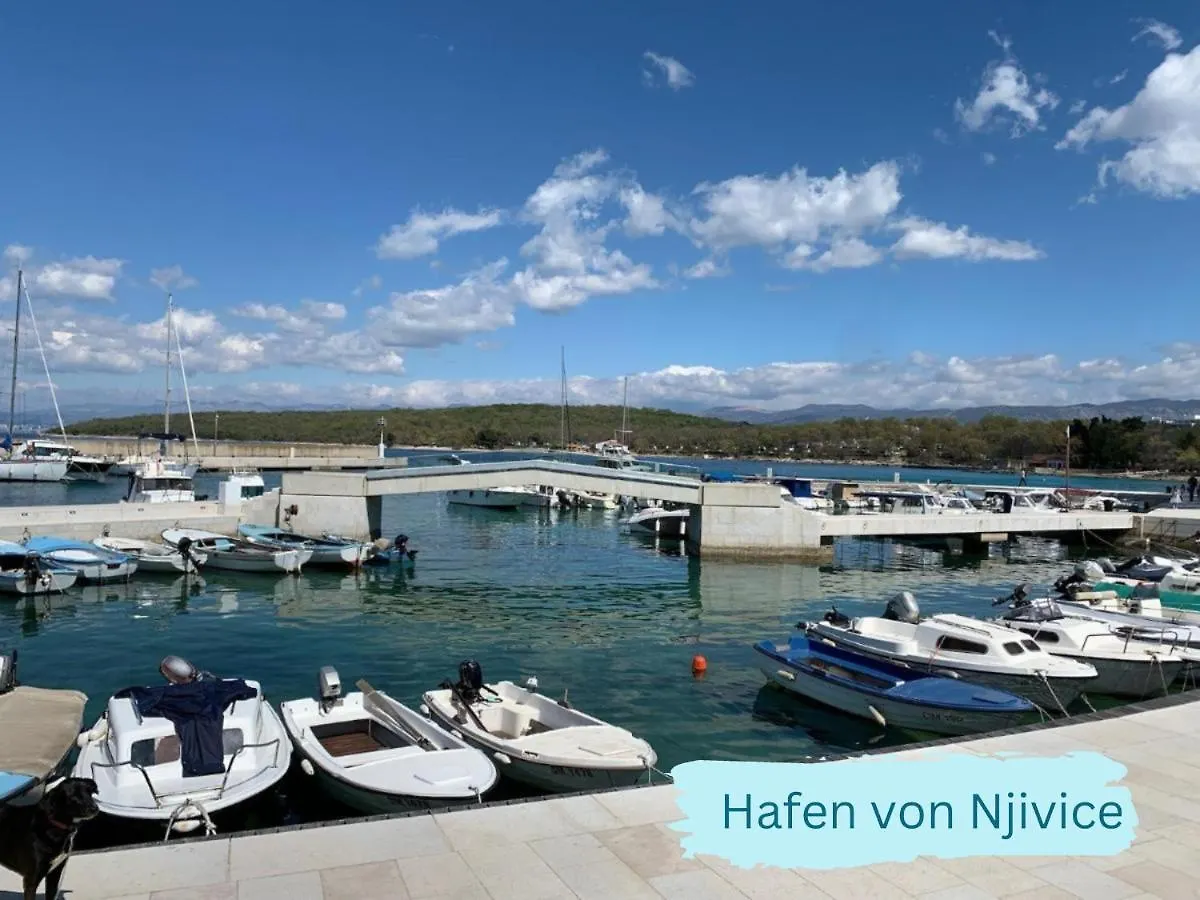 Villa Solis Lacus Modern Apartment - Private Heated Pool - Smart Tv Sky X - Free Parking Нивице
