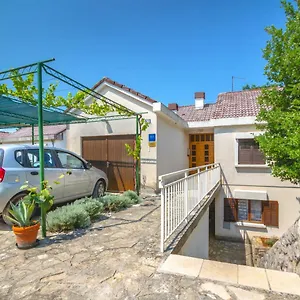  Apartment Marja -