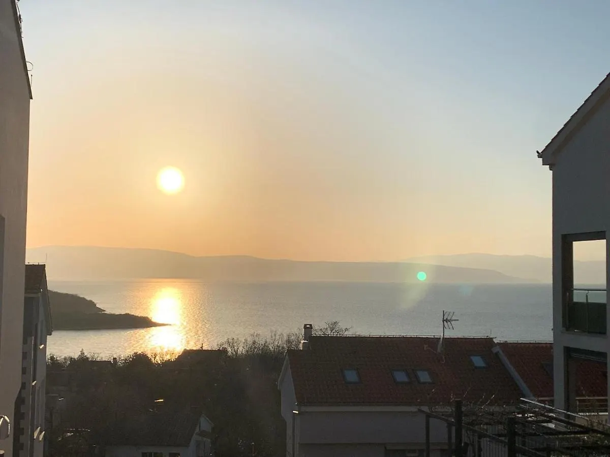 Villa Solis Lacus Modern Apartment - Private Heated Pool - Smart Tv Sky X - Free Parking Njivice Croatia