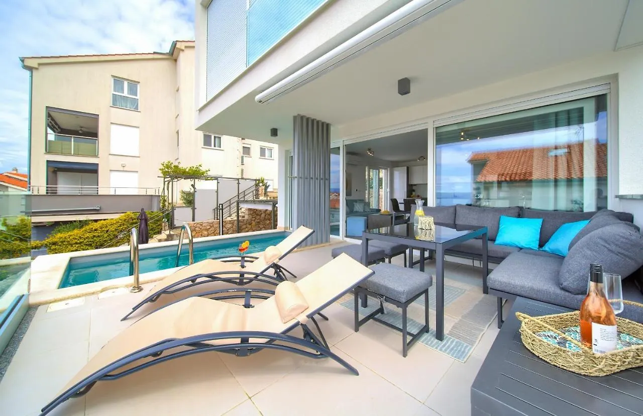 Villa Solis Lacus Modern Apartment - Private Heated Pool - Smart Tv Sky X - Free Parking Njivice