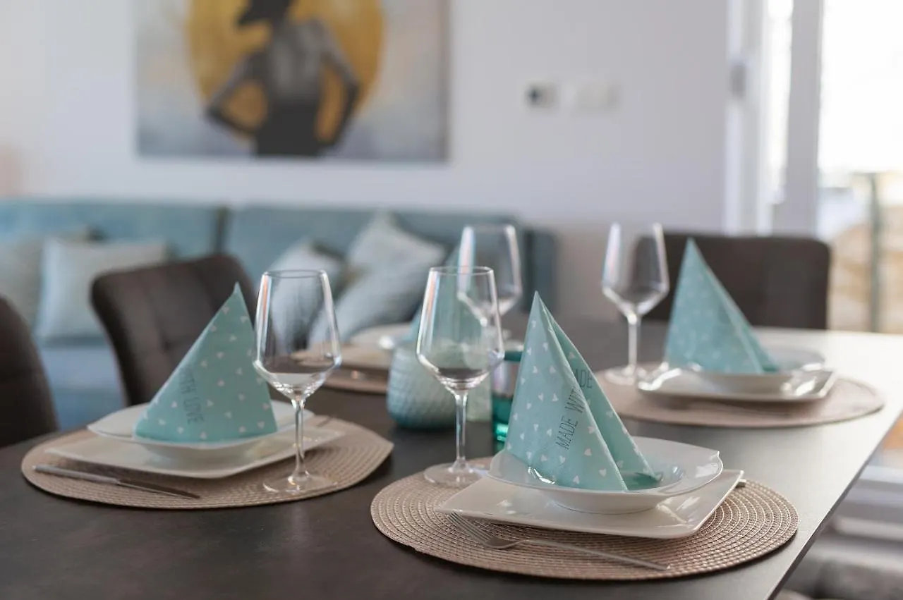 Villa Solis Lacus Modern Apartment - Private Heated Pool - Smart Tv Sky X - Free Parking Njivice