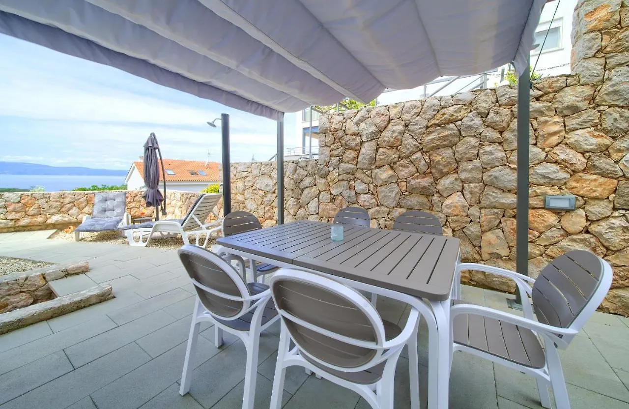 Villa Solis Lacus Modern Apartment - Private Heated Pool - Smart Tv Sky X - Free Parking Njivice