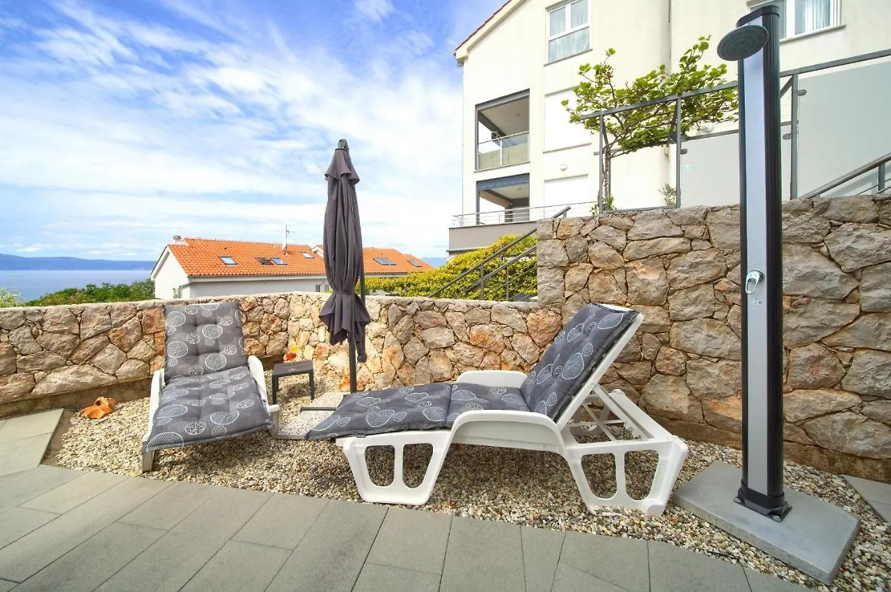 Villa Solis Lacus Modern Apartment - Private Heated Pool - Smart Tv Sky X - Free Parking Njivice